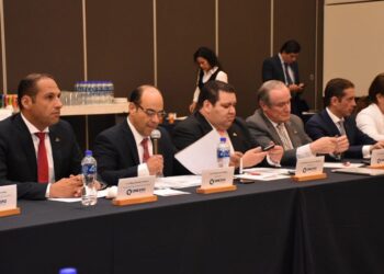 Roberto Díaz de León, reelecto como presidente de la Onexpo