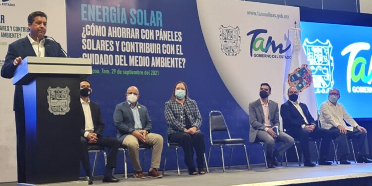 México y Tamaulipas deben competir por inversiones en renovables: García Cabeza de Vaca