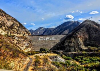 Se dispara 16% deuda de largo plazo de la CFE