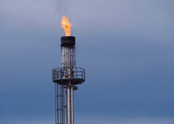 Aumenta Pemex quema de gas natural