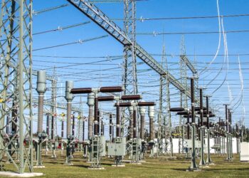 Morena propone suavizar reforma eléctrica