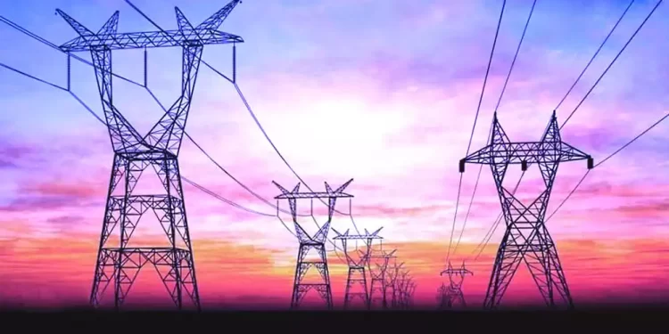 Consiente la CRE a Pemex y CFE; niega permisos a generadores privados