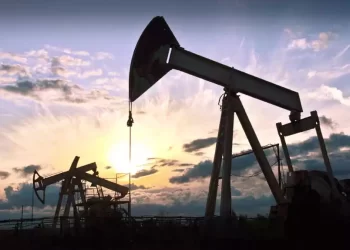 Cae producción de Pemex por debajo de 1.6 millones de barriles