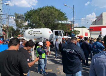 Gaseros extienden paro hasta el miércoles