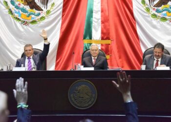 Promete Bartlett tarifa única con reforma eléctrica