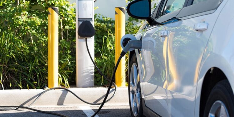 Van Enel Green Power México y Element por flotas eléctricas utilitarias