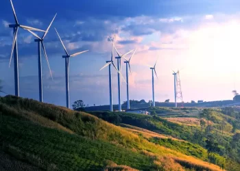 Indemnizaciones al sector eléctrico serán un CFEproa, advierte la Coparmex