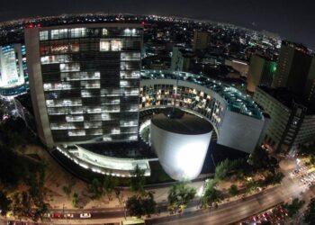 Discusión de reforma eléctrica será hasta abril: Monreal