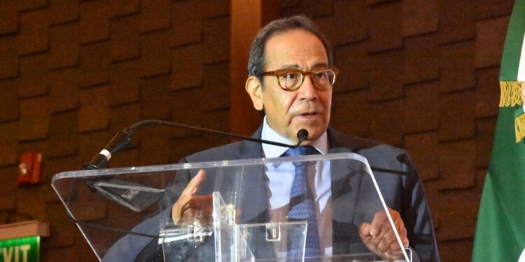 Preocupa a privados de EU y Canadá política energética nacional