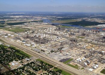 Revisión de EU atrasa venta de la refinería Deer Park