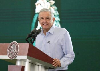 Reforma eléctrica no está en la agenda de reunión trilateral: AMLO