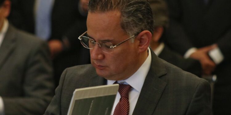 Renuncia Santiago Nieto a la UIF