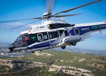 Prueban combustible 100% sostenible de TotalEnergies en helicóptero