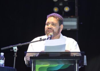 Piden gasolineros a la CRE agilizar permisos