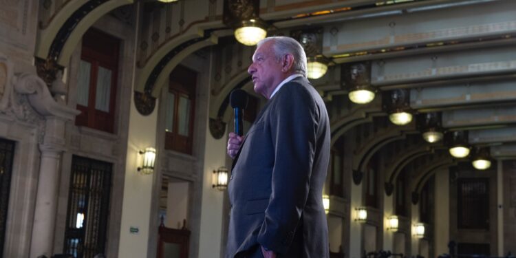 “Presume” AMLO compromisos sustentables