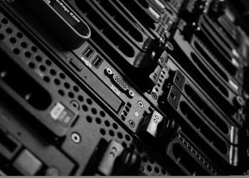 Mercado eléctrico: emiten manual de TI y comunicaciones