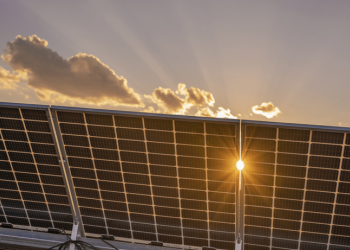 Enel construye el proyecto Lily, solar con almacenamiento
