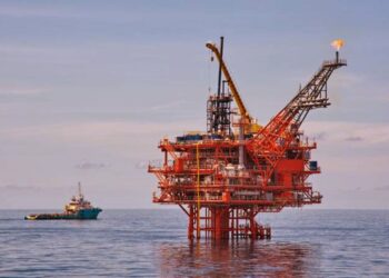 Reducen superficie de asignaciones petroleras de Pemex