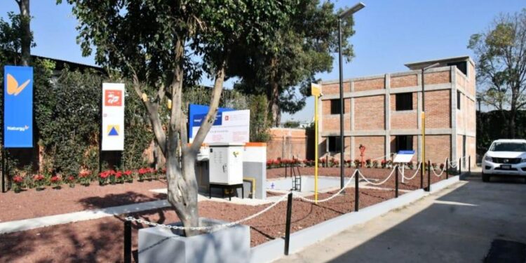 Inauguran campo de prácticas para manejo del gas natural