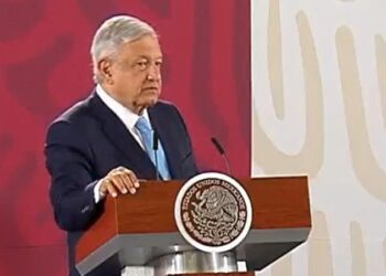 Denuncia AMLO robo de equipo y crudo a Pemex