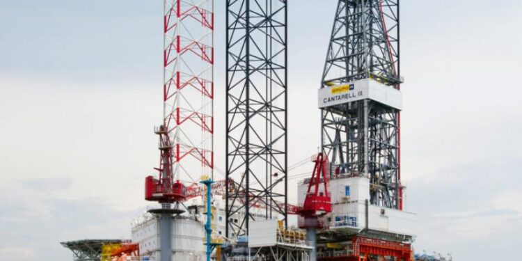 Llega a México plataforma marina Cantarell III de Grupo R