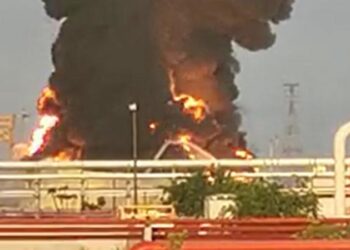 Explosión en un tanque de combustible en el Complejo Pajaritos