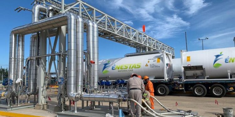 Ya opera en Coatzacoalcos terminal dual de GNL de Énestas