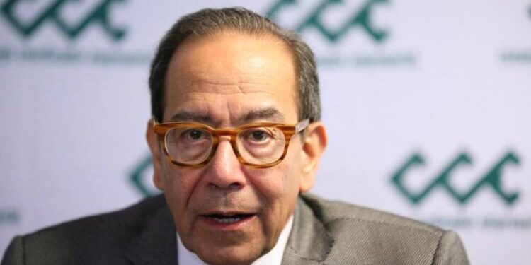 CRE impone barreras arbitrarias a la inversión: CCE