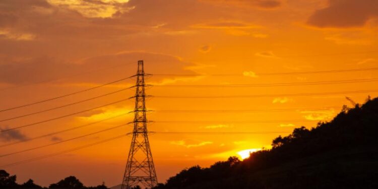 CFE eleva tarifas de porteo hasta 811 por ciento