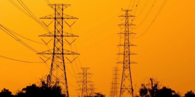 Niegan suspensión contra alzas en tarifas a industriales