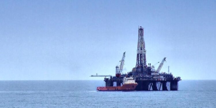 Profundizará gobierno revisión de contratos petroleros