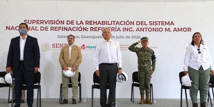 Gastan MX$ 4,110 millones en rehabilitar refinería de Salamanca