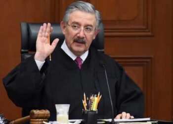 Confirma SCJN suspensión la política eléctrica; AMLO contesta