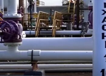 Presentan rezago de 73% campos prioritarios de Pemex