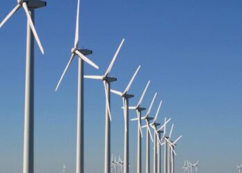 Firman EnerAB y ACS convenio de suministro eólico