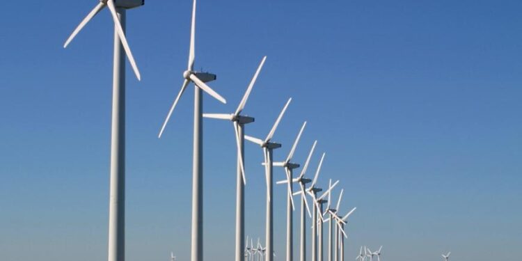 Firman EnerAB y ACS convenio de suministro eólico