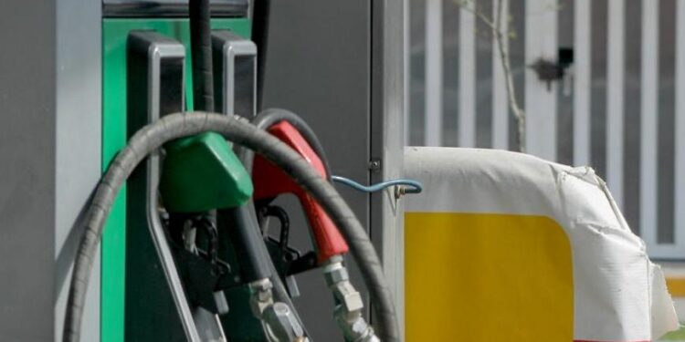 Regresa estímulo fiscal a gasolinas en año electoral