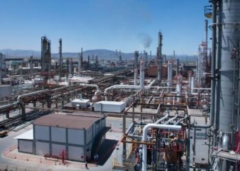 Reanudarán reconfiguración de la refinería de Tula