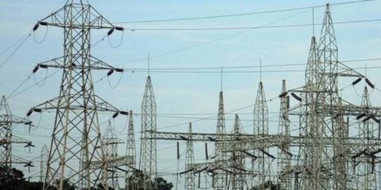 Empresarios reiteran oposición a iniciativa eléctrica