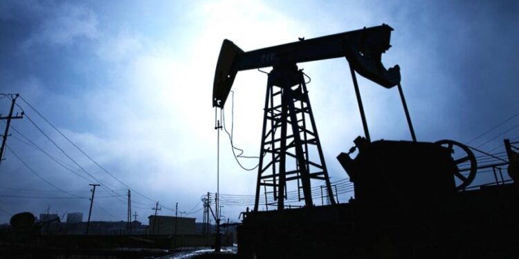 Posible conflicto EEUU-Arabia Saudita frena petroprecios