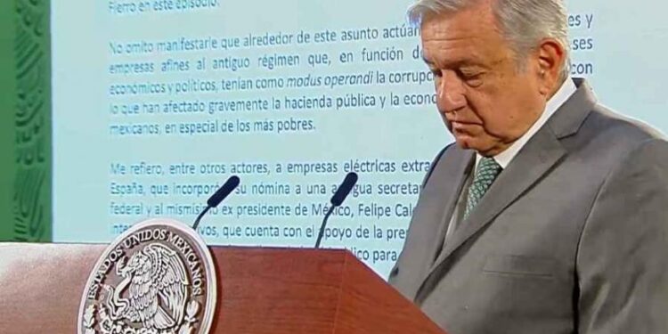 Pide AMLO investigar a juez Gómez Fierro; envía carta a la SCJN