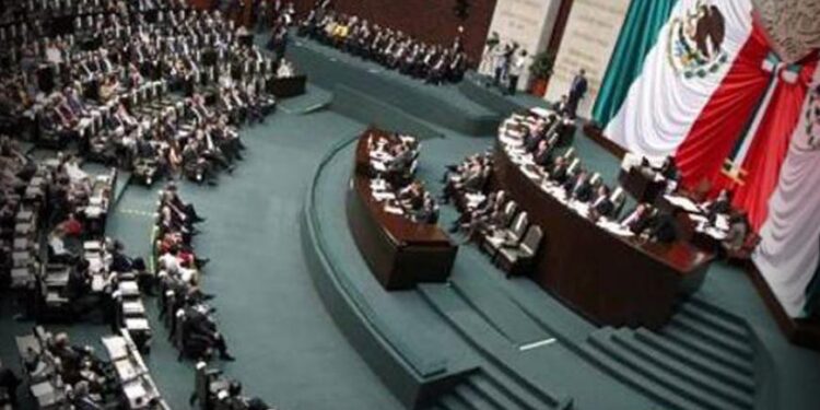 Diputados aprueban en lo general reforma a ley eléctrica