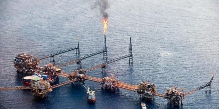 Se recuperará demanda mundial de crudo hasta 2026: AIE