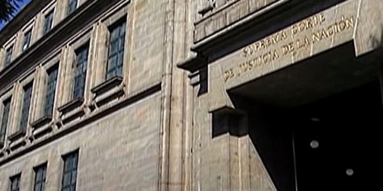 Corte da entrada a controversia de Cofece en materia eléctrica