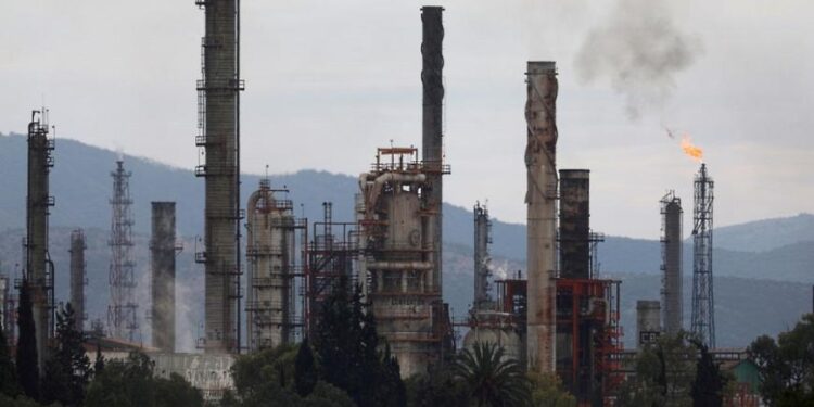 Piden petroleras de EU 100 millones de dls en arbitraje