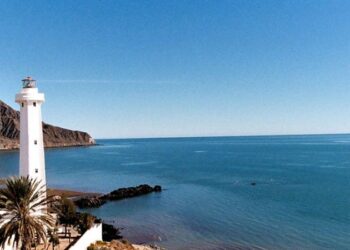 Desarrollan estudiantes de Baja California solución eléctrica en mar