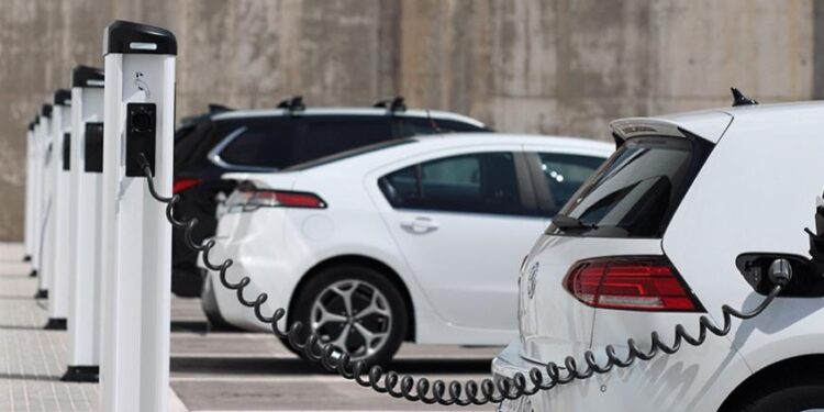 Cambios a la ley, riesgo para la industria de autos eléctricos