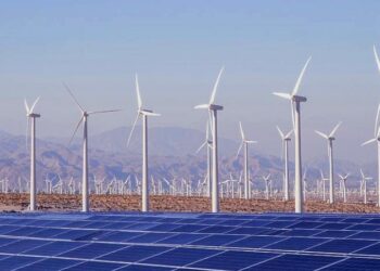 Prevé IRENA beneficios de acelerar la Transición Energética