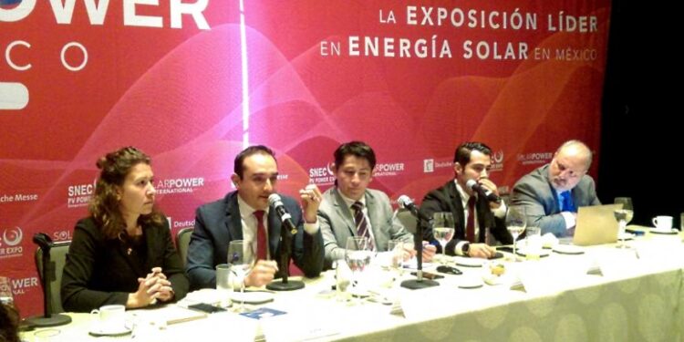 Baja inversión solar por favoritismo hacia hidrocarburos: AMIF