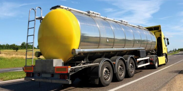 Cambio de reglas afectará importaciones de petrolíferos: CCE